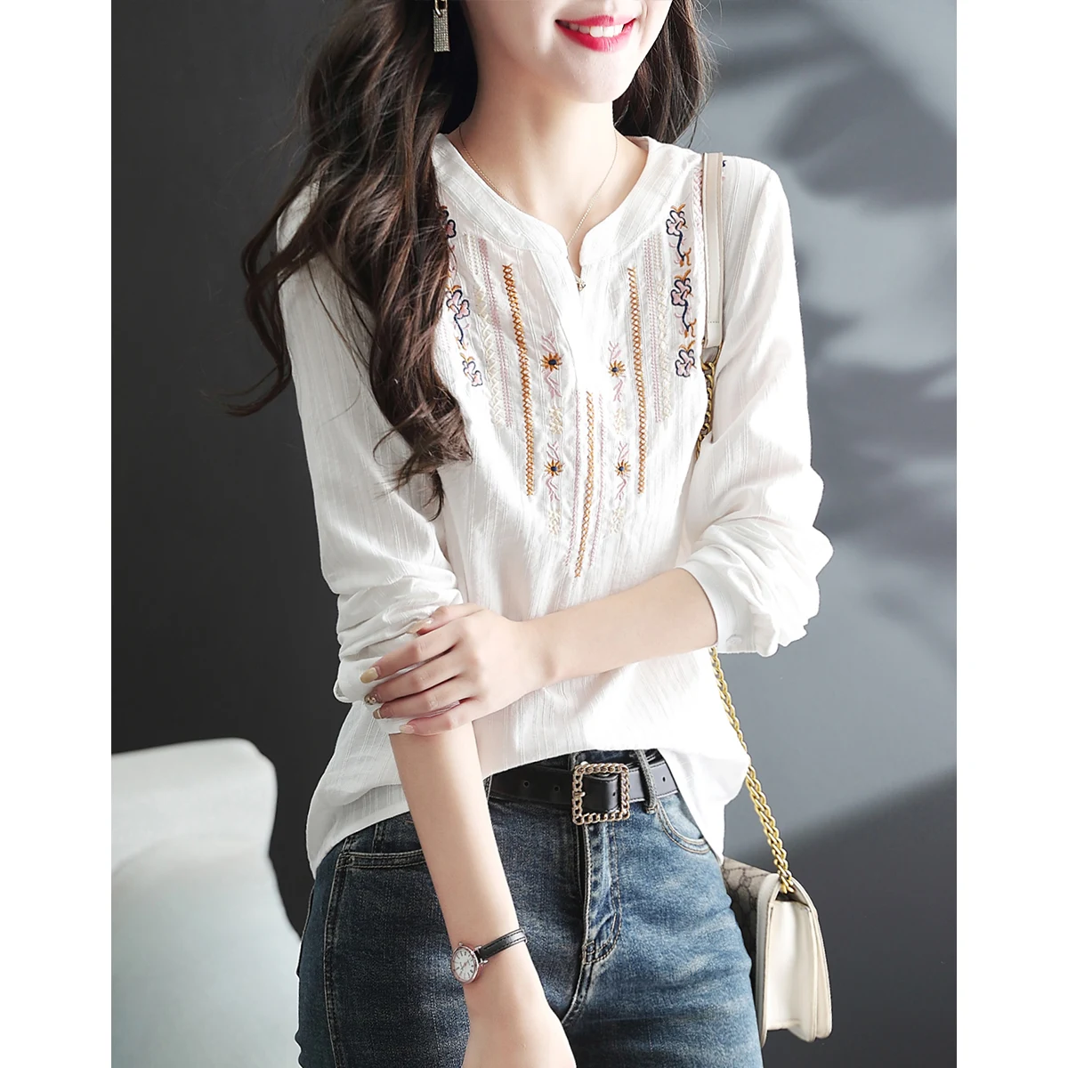 Women Spring Autumn White Blouses Lady Casual Embroidery V-Neck Long Sleeve Vintage Loose 100%Cotton Tops