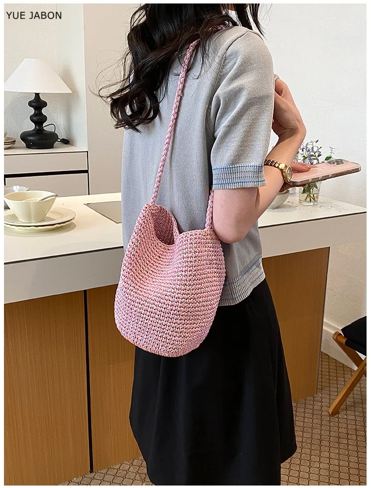 

Pink Fashion Hand-woven Silver Hand-Headed Bucket Bag Large Capacity Design Straw Casual Beach One-Shoulder Luxury Armpit Bag