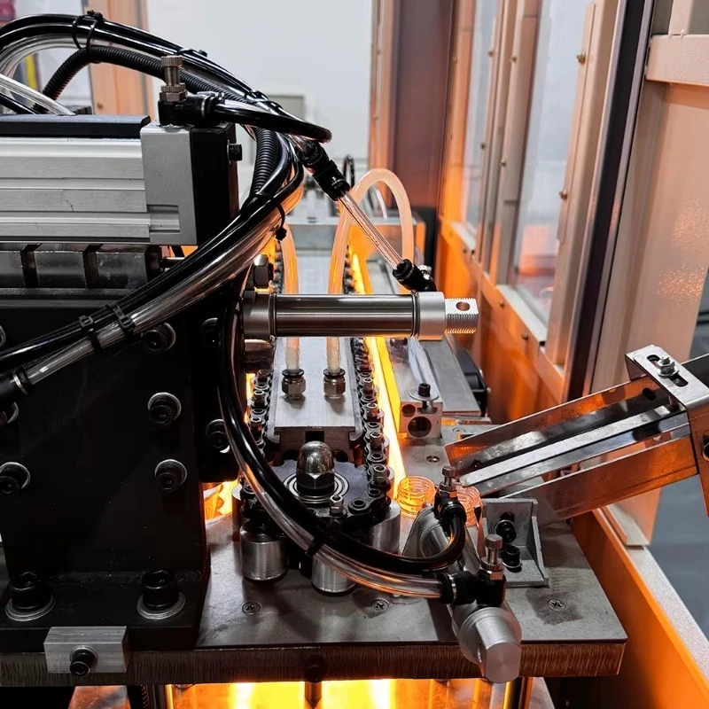 Mini Type 4 Cavity Fully Automatic Blower Reduced Compressed Air Consumption