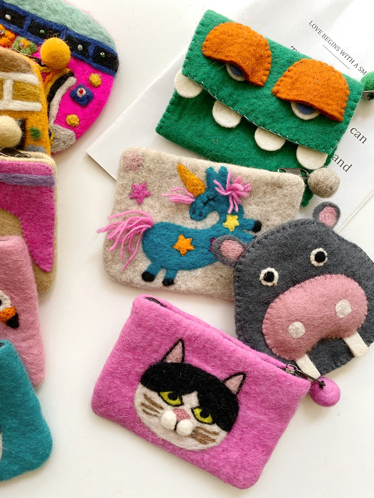 Portamonete animale in pura feltro di lana fatto a mano creativo Simpatico design di ippopotamo Idea regalo festosa Borsa di lana unica con scarto zero