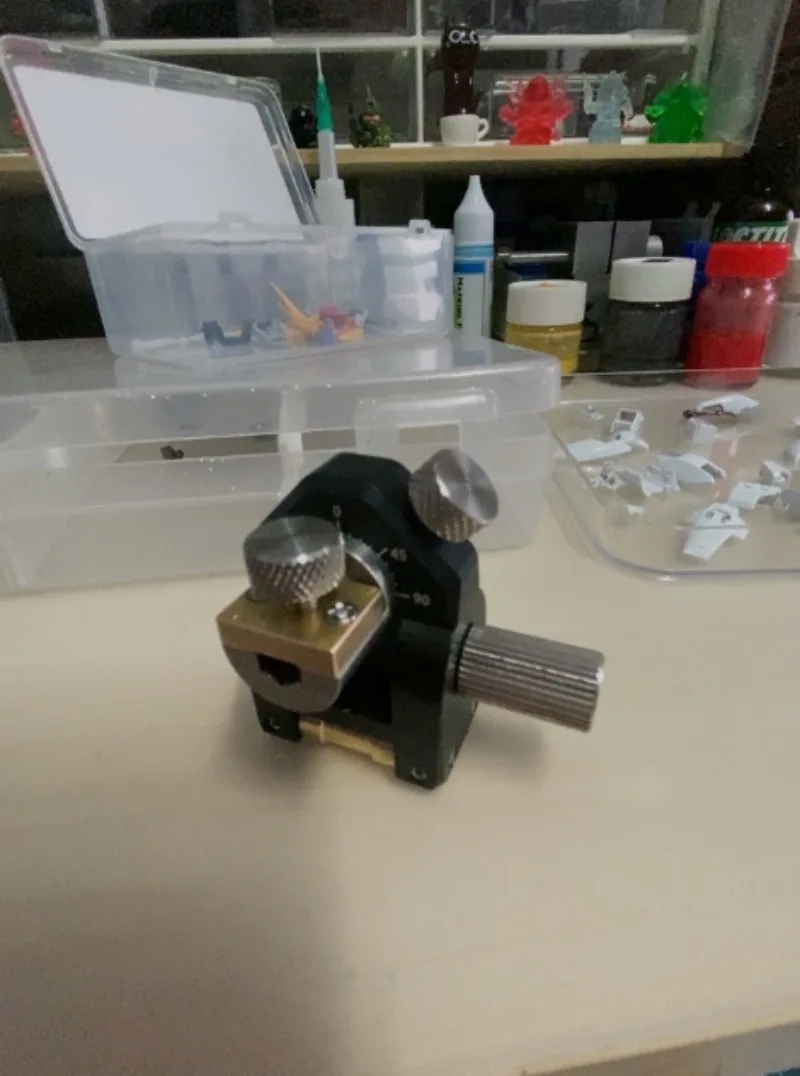 Push knife sharpener, fixed angle sharpener push knife
