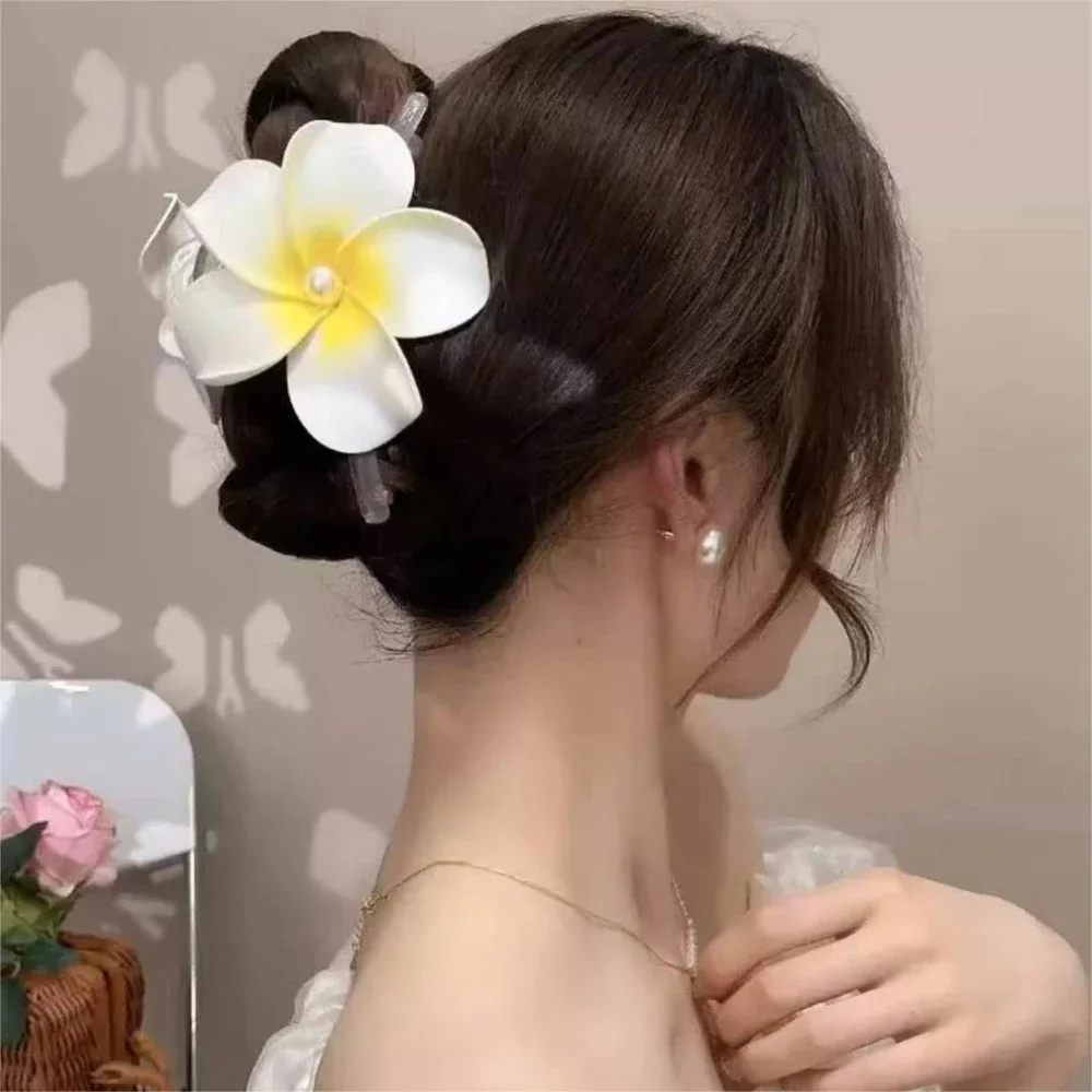 Summer Fashion Plumeria Hair Claw for Women Sweet White Flowers Hair Clips Shark Clip Girls Seaside Hair Accessories