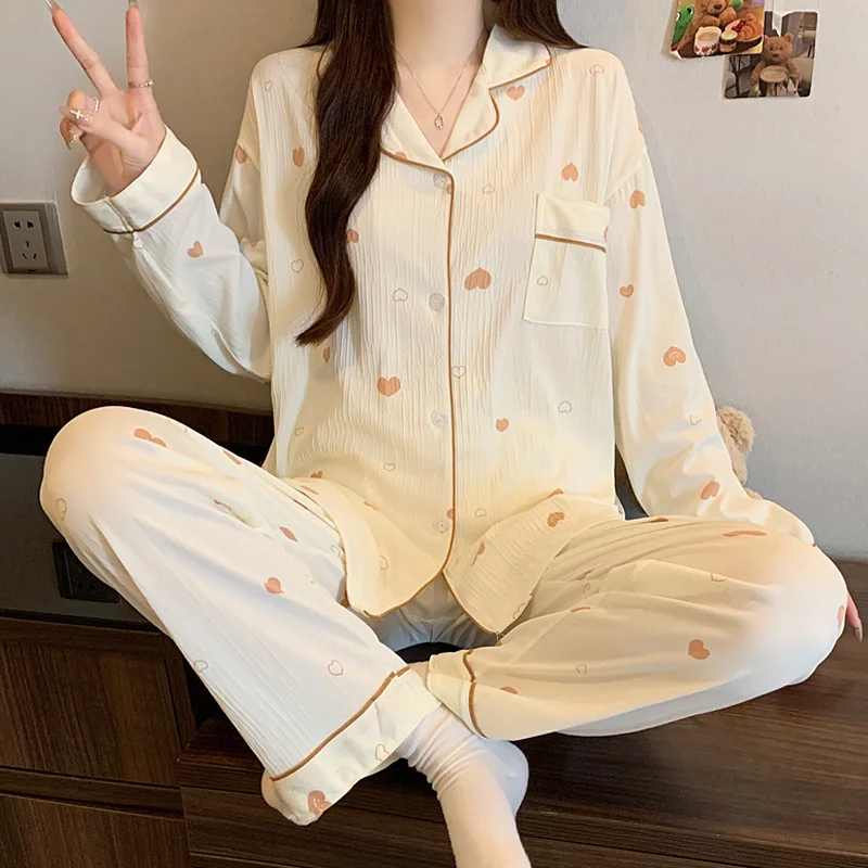 

Minimalist Natural Style Heart-Print Pyjamas for Women Autumn Long-Sleeved Top and Trousers Wrinkled Fabric Premium Homewear Set