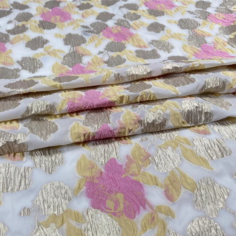 

Жаккардовая окрашенная в пряже ткань из органзы с розовым цветком для женского свадебного платья, костюм для выступлений, ткань «сделай сам», швейный материал