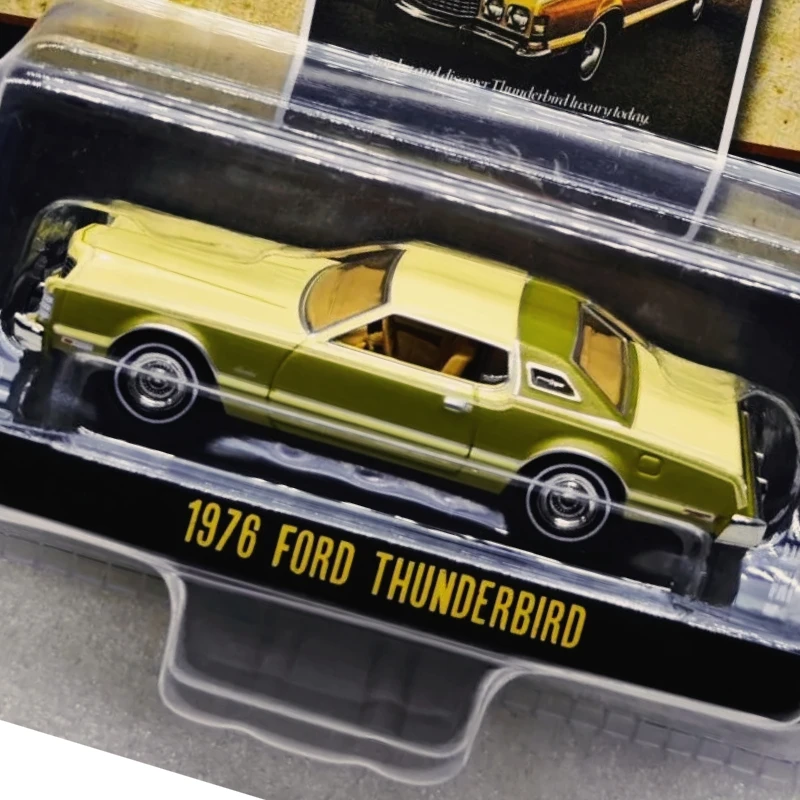 

1:64 Limited Edition Collectible Retro Ad Car Series 11 - 1976 Ford Thunderbird High-End Alloy Model Small Toy Gift
