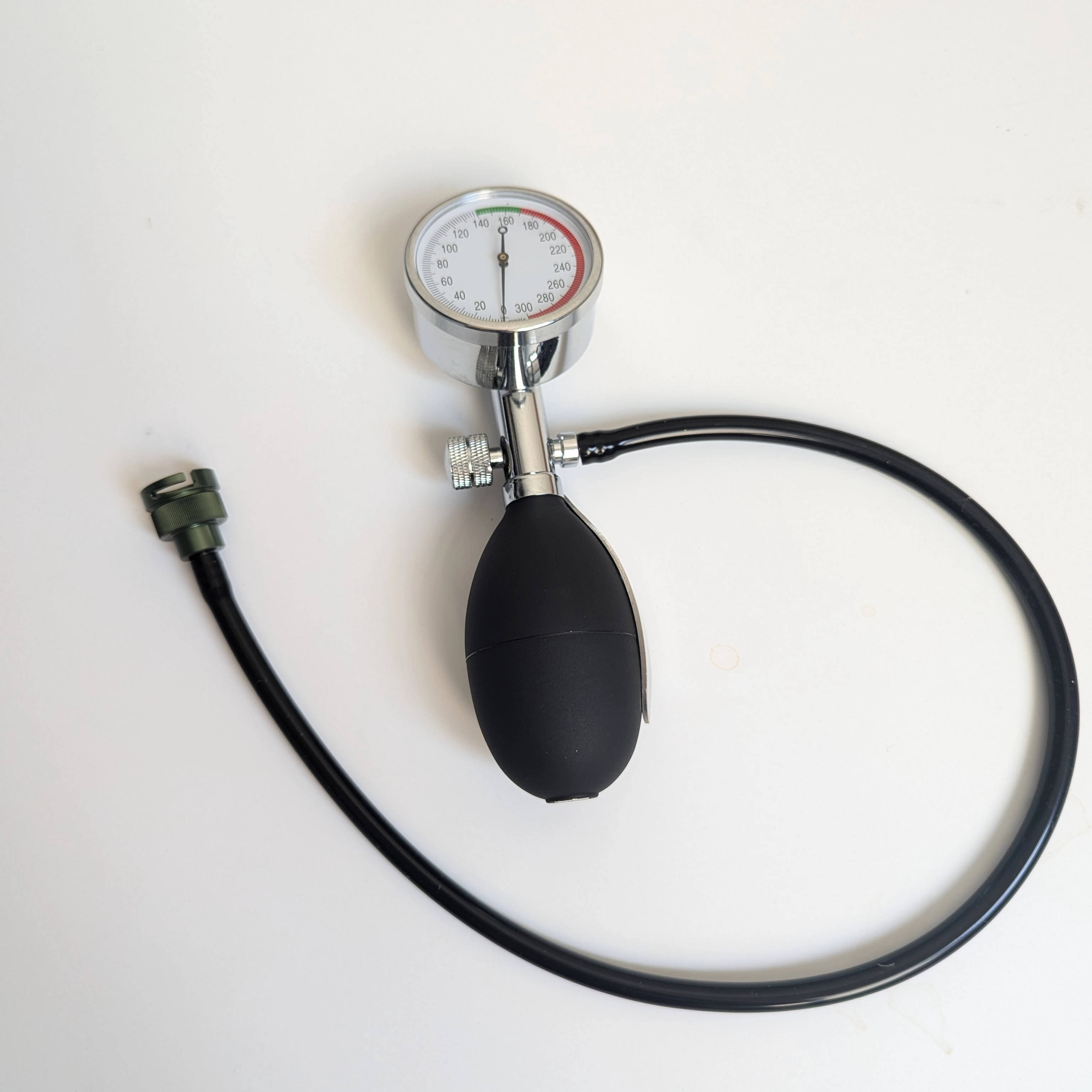 

Leakage Tester for Flexible Endoscopy Repair Parts EOS Disinfecting Type Model GIF-H190/CF-H190L CE Certified