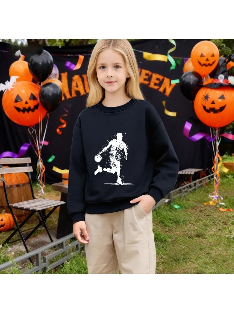 Felpa girocollo per bambini - Pullover bianco con grafica silhouette per giocatore di basket, top casual sportivo e fresco