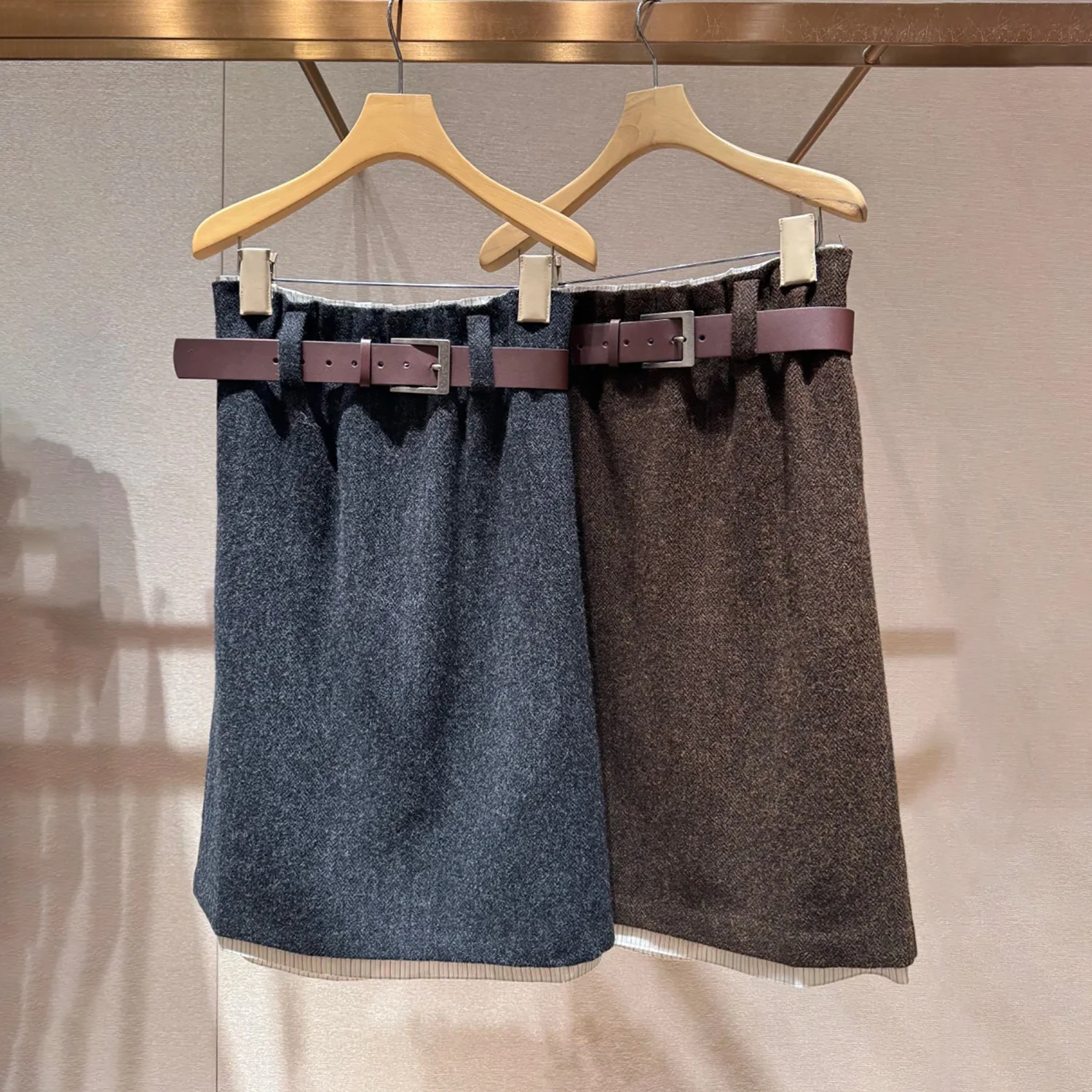 

High Waist mat Woolen Skirt for Women Commute Friendly Ele Simple Design Winter 2025 New Arrival by Nu