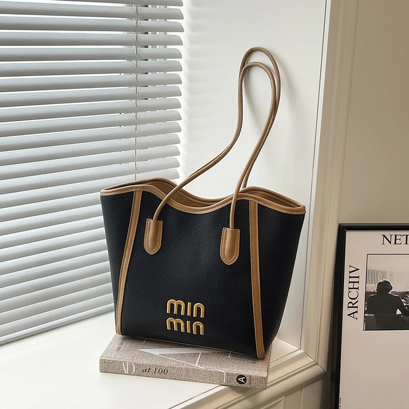 

Women's Classic Shoulder Bag In Genuine Leather, Fashionable Messenger Design, Popular Luxury Brand For Elegant Ladies