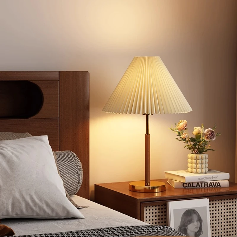 French Iron Base LED Table Lamp White Pleated Fabric Lampshade Pull Cord Switch Bedroom Study Living