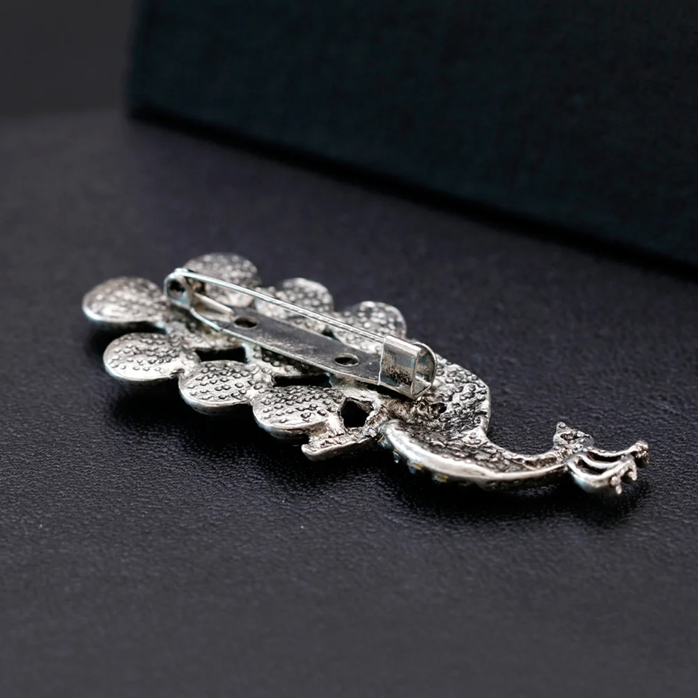 

Peacock Brooch Pin For Women Lovely Brooch Vintage Alloy Rhinestone Novelty Breastpin Fashion Jewelry Accessory