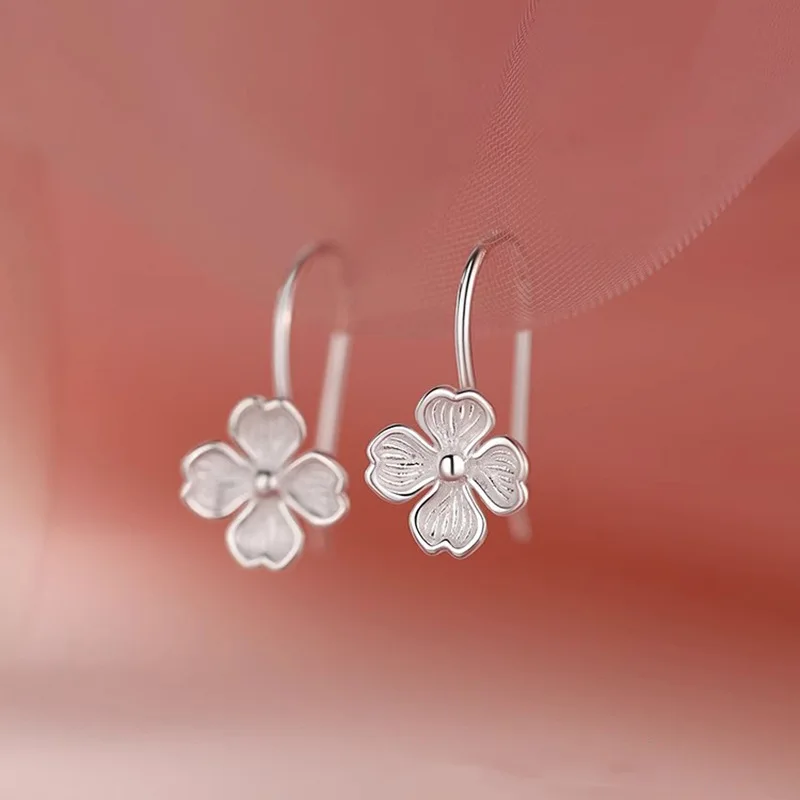 Cute Retro 925 Sterling Sliver Color Good Luck Flower Stud Earrings for Women Exquisite Jewelry High Quality Accessories Gift