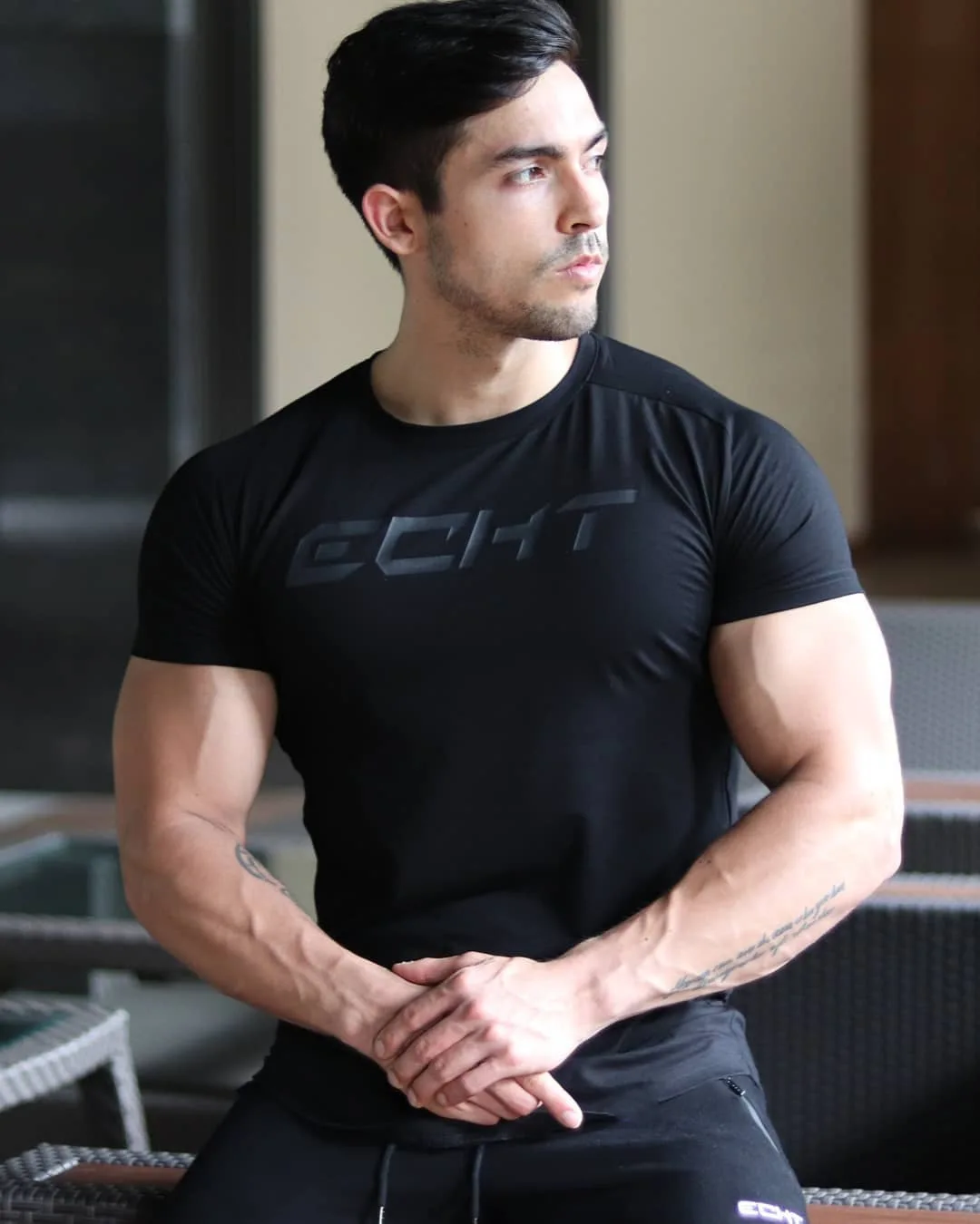 Men Tshirt Summer Curved Hem T-shirt Bodybuilding Big Letter Printed Men Fitness Workout Casual Shot Sleeve Shirt