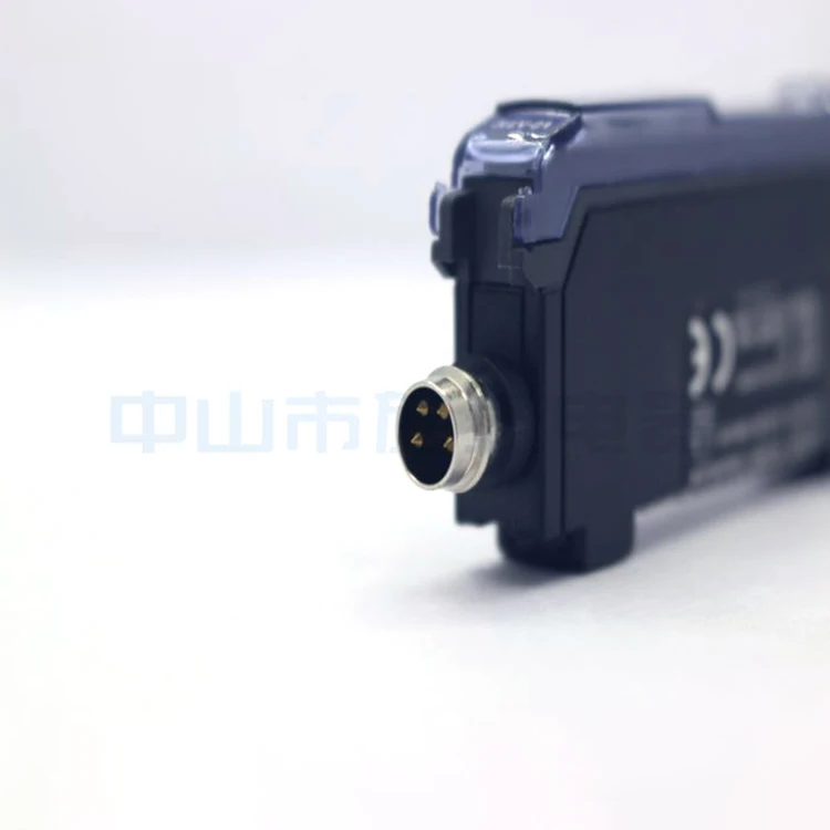 FS-V31C digital fiber optic sensor NPN output type light intensity detection method basic unit control output