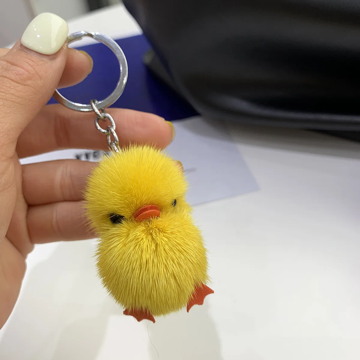 Cute Genuine Mink Fur Pompom Duck Keychain Women Fluffy Pompon Chick Key chain Holder Pom Pom Toy Doll Keyring Bag Charm Trinket