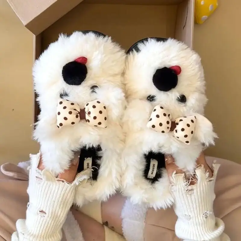 

Kawaii универсальные тапочки Baotou на толстой подошве для отдыха, одежда для девочек на улице, осень-зима, новые милые меховые тапочки с галстуком-бабочкой для щенка