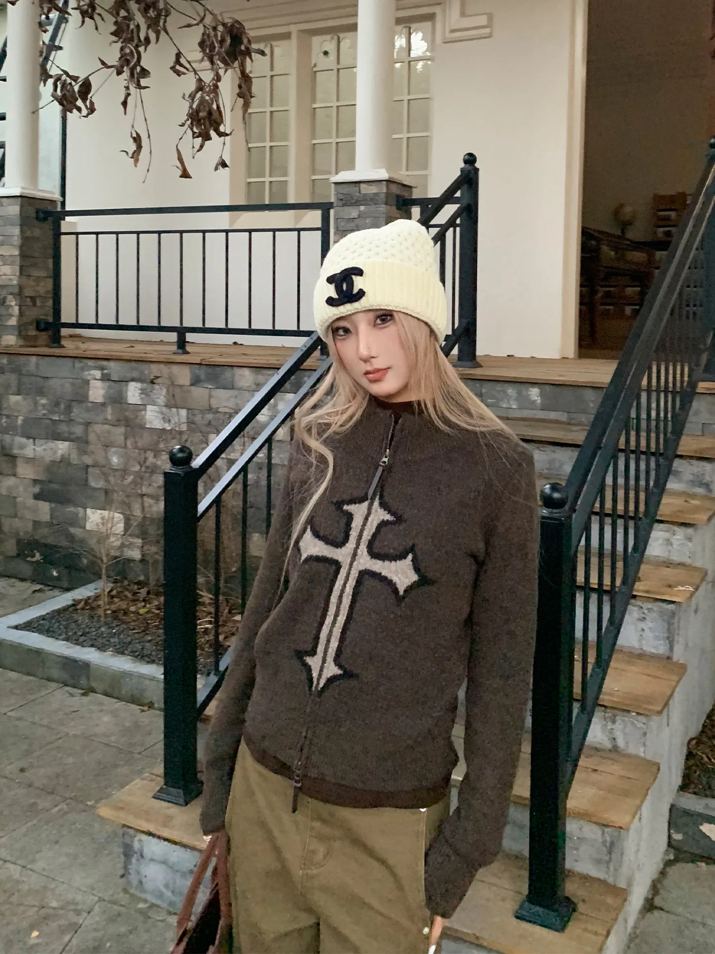 

Вязаный открытый кардиган с принтом в американском стиле ретро, женский осенний дизайн, утягивающий топ на молнии, длинная повседневная одежда стандартной посадки