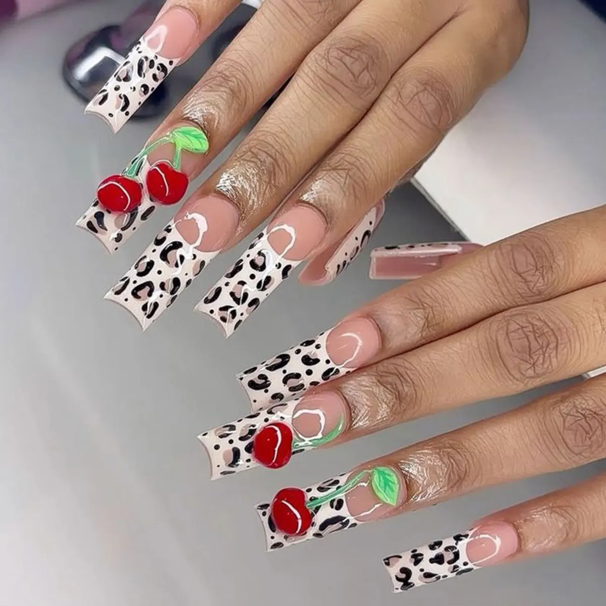 

24Pcs Long Square Head Fake Nail Leopard with Print French Cherry Design Full Cover Nail Tip Art Detachable Press on False Nails