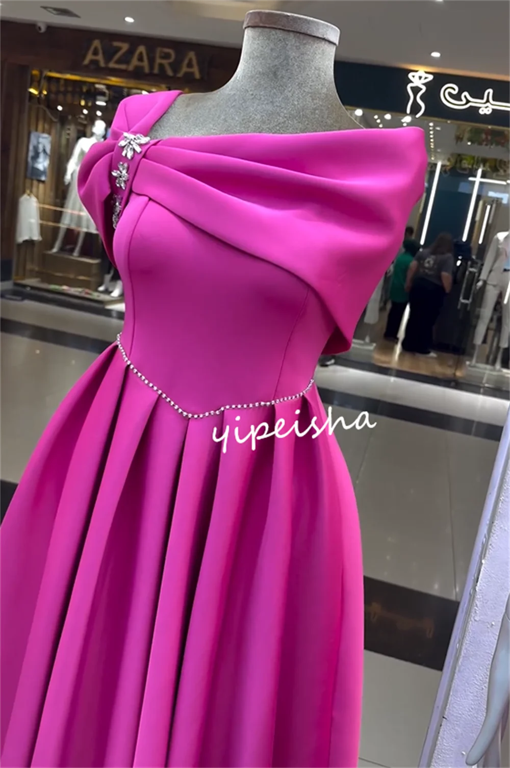 Customized High Quality Jersey Pleat Rhinestone A-line Off-the-shoulder Mini Dresses Cocktail Dresses Simple Exquisite Classic F