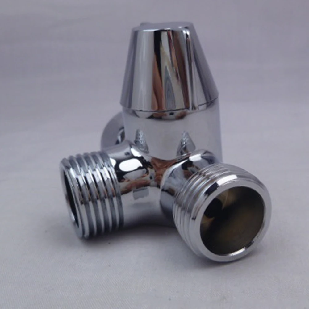 Installazione semplice Controllo a doppia uscita Funzionamento conveniente Distribuzione efficiente dell'acqua Impostazione del bagno per bracci doccia