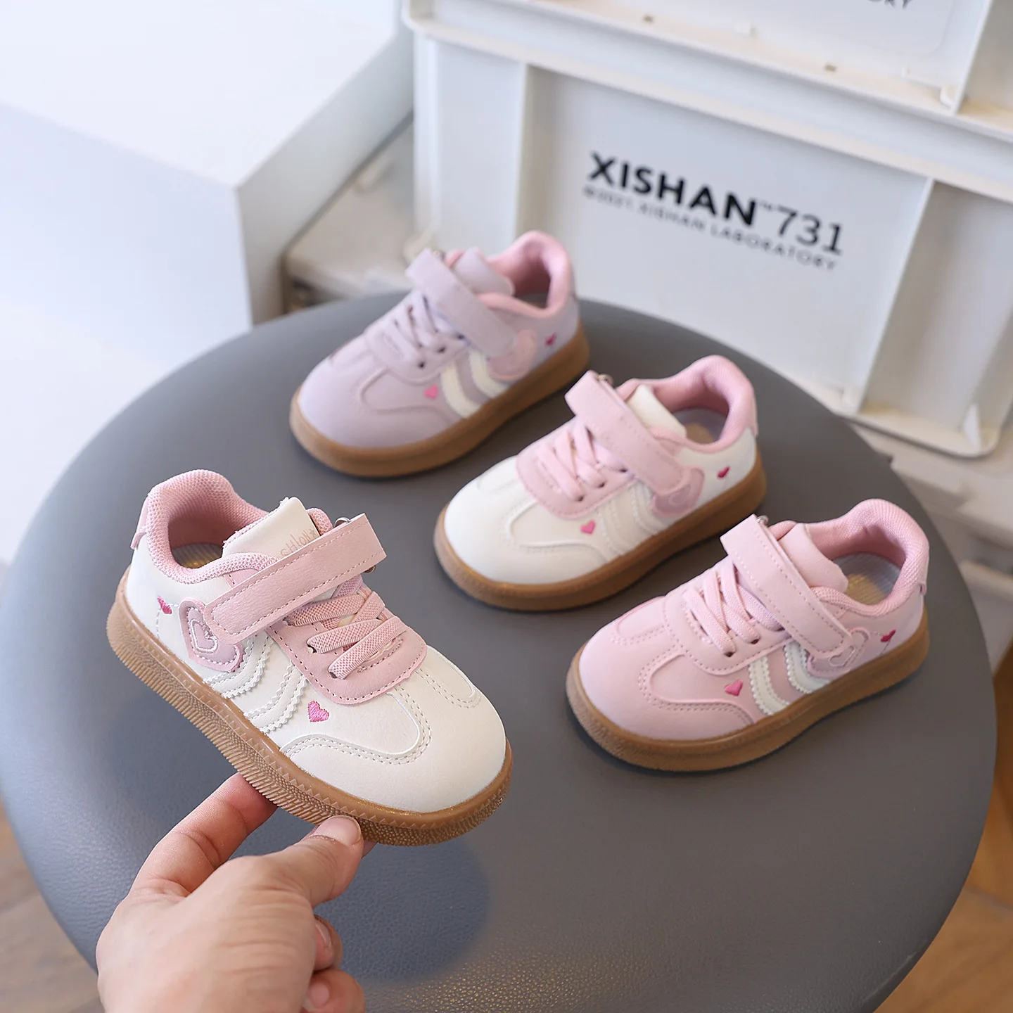 2026 Girls Autumn New Style Soft Bottom Dequn Shoes for Toddlers Learning to Walk Shoes Children's Footwear Kids Sport Shoes