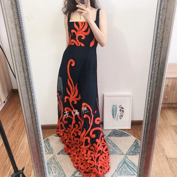 

Fashionable Parisian Long Evening Gown with Embroidered Netting Color Block Bridal Maids Hostess High Waist Sleeveless Dress