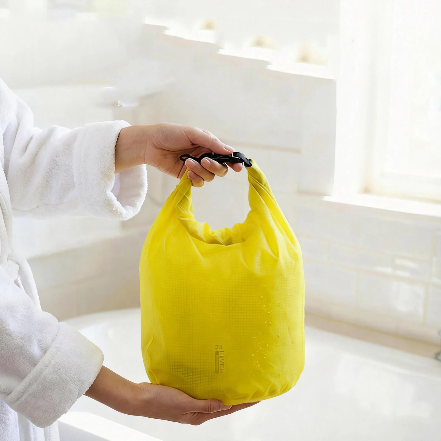 

Новая водонепроницаемая сумка для путешествий на открытом воздухе, большая вместительная портативная сумка для сухих и влажных вещей, сумка для хранения одежды и купальников, сумка для плавания