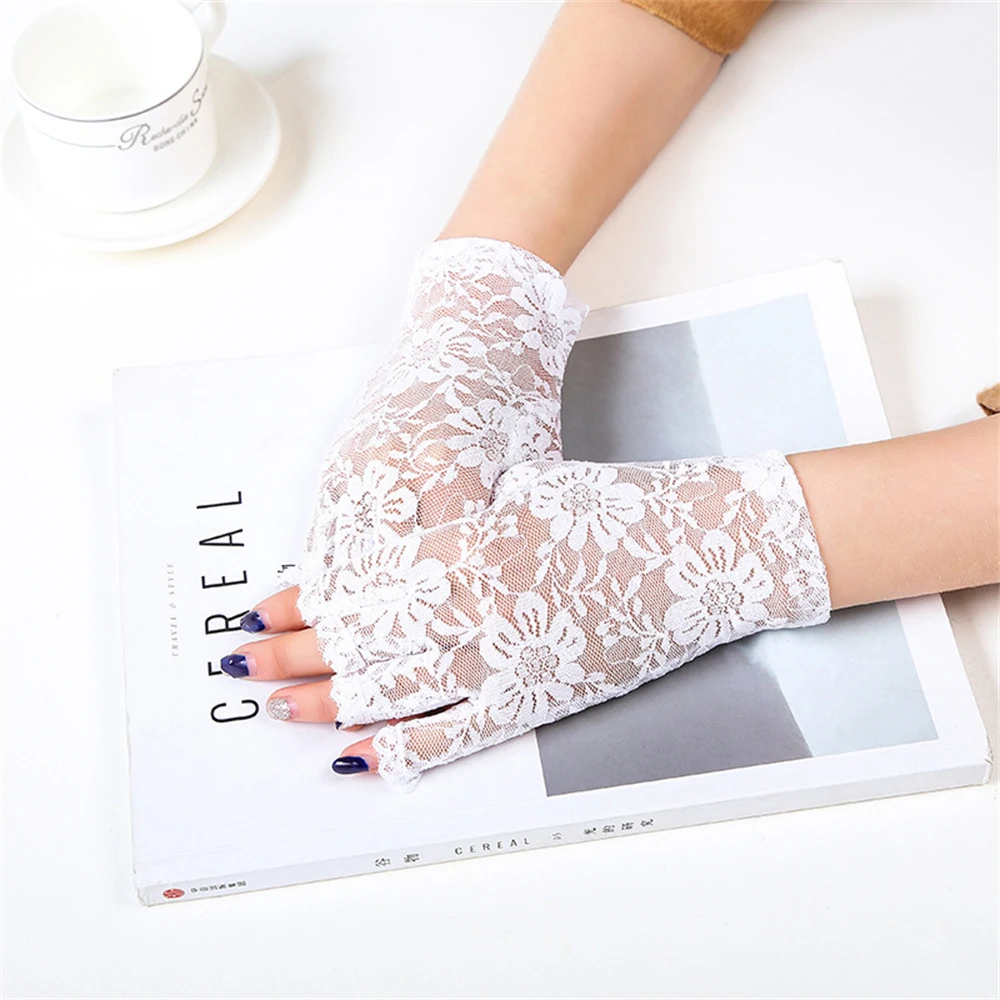 Summer Ladies Short Lace Half-finger lace sunscreen gloves, bare-finger wedding decoration gloves  JT007