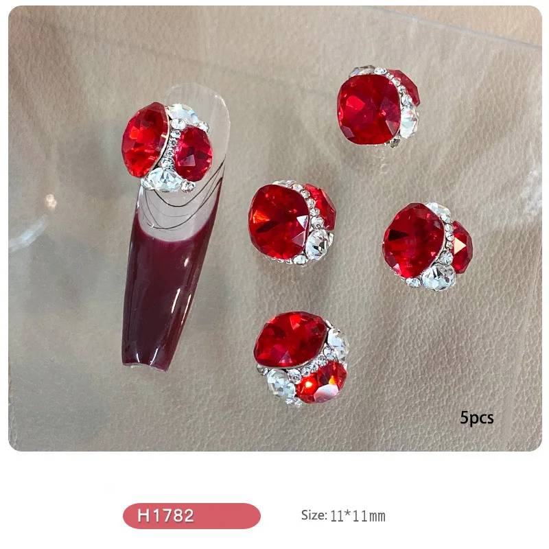 5 pezzi di strass per nail art in cristallo rosso profilo, forme miste, diamanti per unghie, gemme con retro piatto