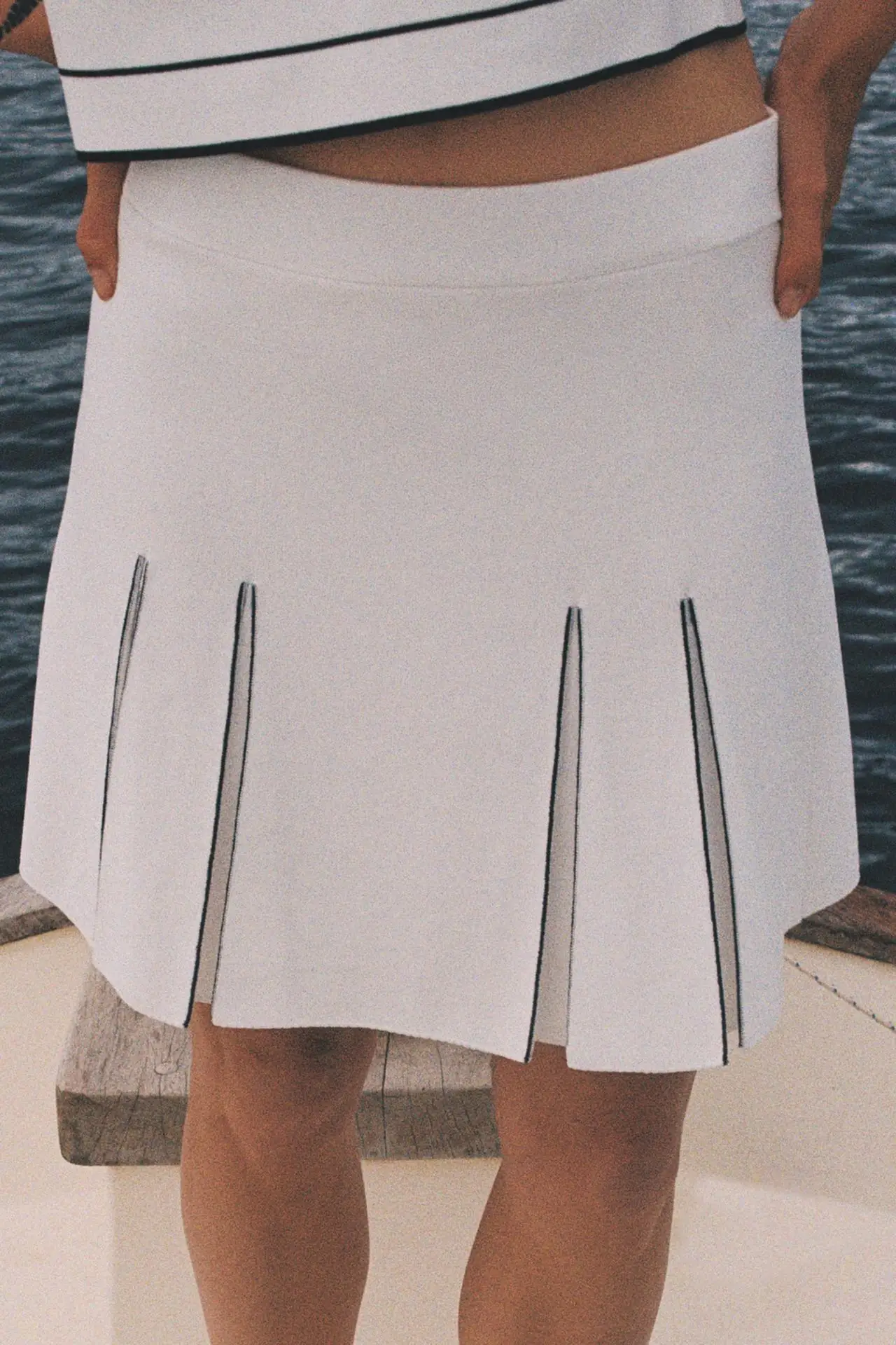 

YY26148 ZA25 Summer New Women's Clothing Decorative Edge High Waist Temperament Gentle Knitted Mini Skirt 3859007