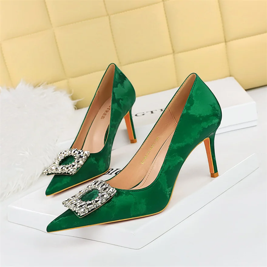 Style Banquet Slim Fitting Women's Shoes With Thin Heels High Heels Shallow Mouth Pointed Metal Rhinestone Buckle Single Shoes