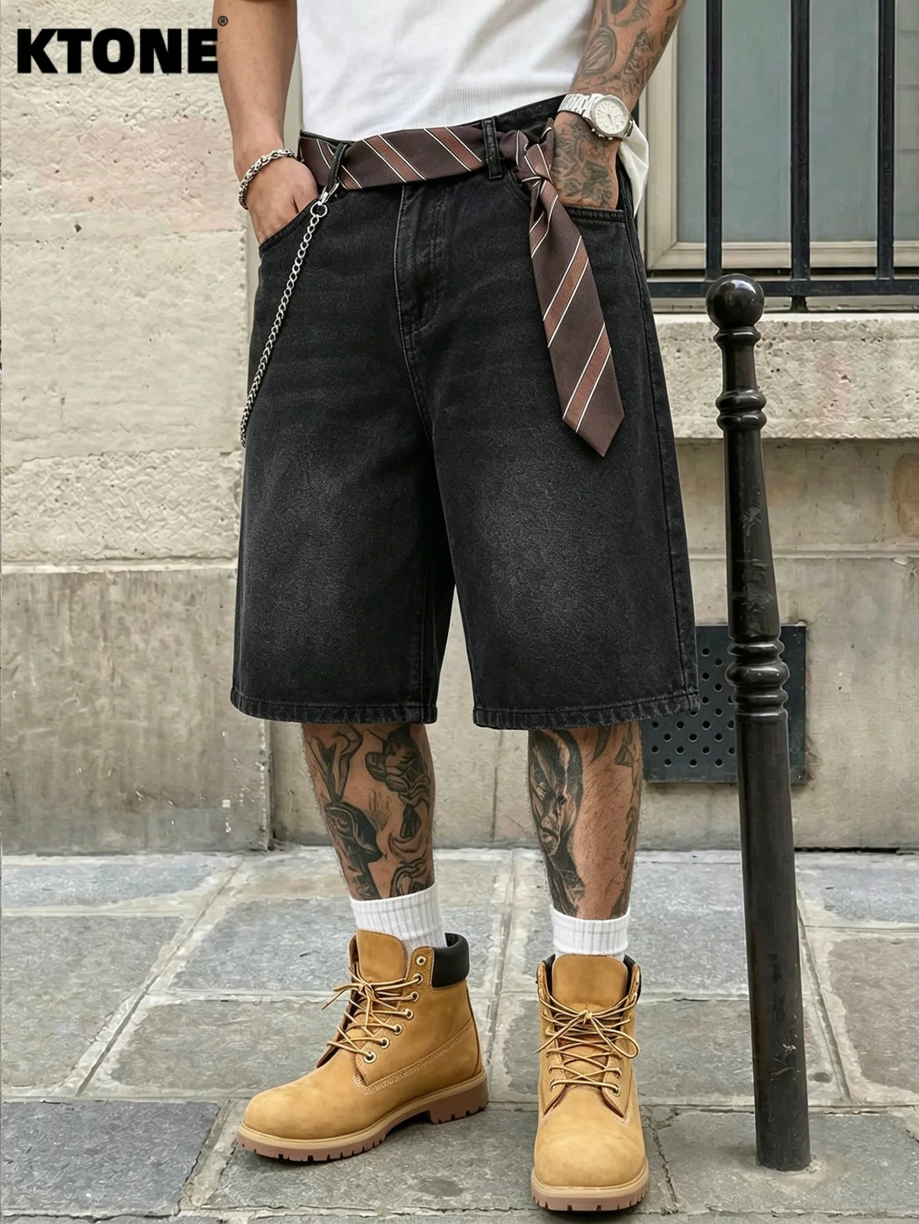 

Loose Fit Non‑Elastic Denim Shorts for Men Simple Street Style Casual Wear No accessories or belts included