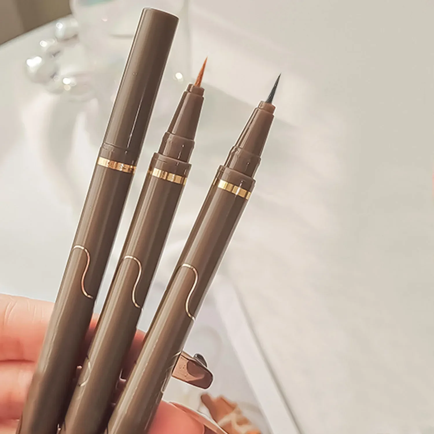 Ultra Dunne Zwartbruine Onderste Wimper Eyeliner Pen Waterdichte Duurzame Gladde Liggende Zijderups Ogen Liner Potloden Oog Make-Up Tools