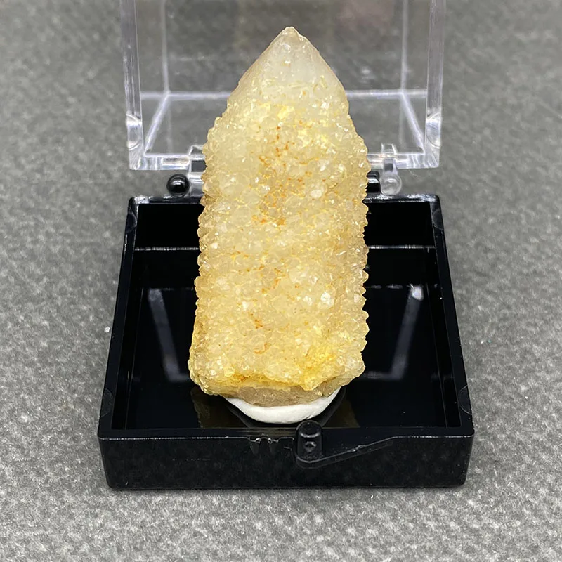 100%  Natural citrine Mineral Specimens Stones and Crystals Healing Crystal from China Box size:35*35*35mm