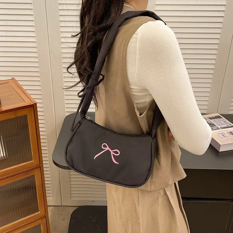 New Retro Comfortable and Versatile Texture Hobo Bag Women Fashion Shoulder Bags Small Crossbody Evening Bags Unique Design