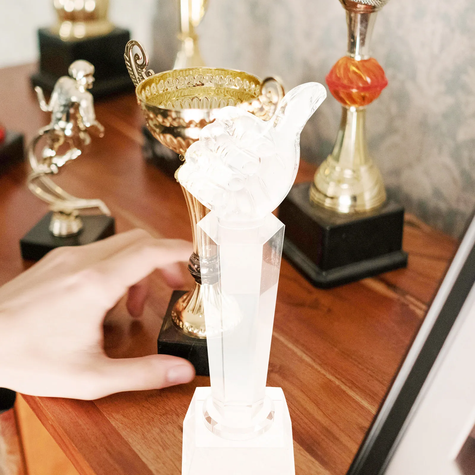 White Crystal Trophy Thumb Award Small Exquisite Positive Encouragement Game Prize Classroom Trophy Awards