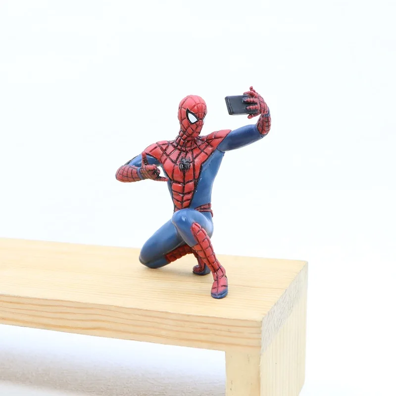 Figuras de acción de superhéroe de Los Vengadores de Marvel, 7-8cm, accesorio de Spider Man, modelo de serie, accesorios de coche, juguetes para niños, regalos, 4 Uds.