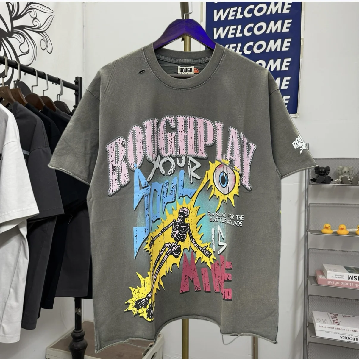 

Футболка Rouglay American High Street с принтом черепа и блестками, повседневная, модная, из хлопка и полиэстера, с круглым вырезом