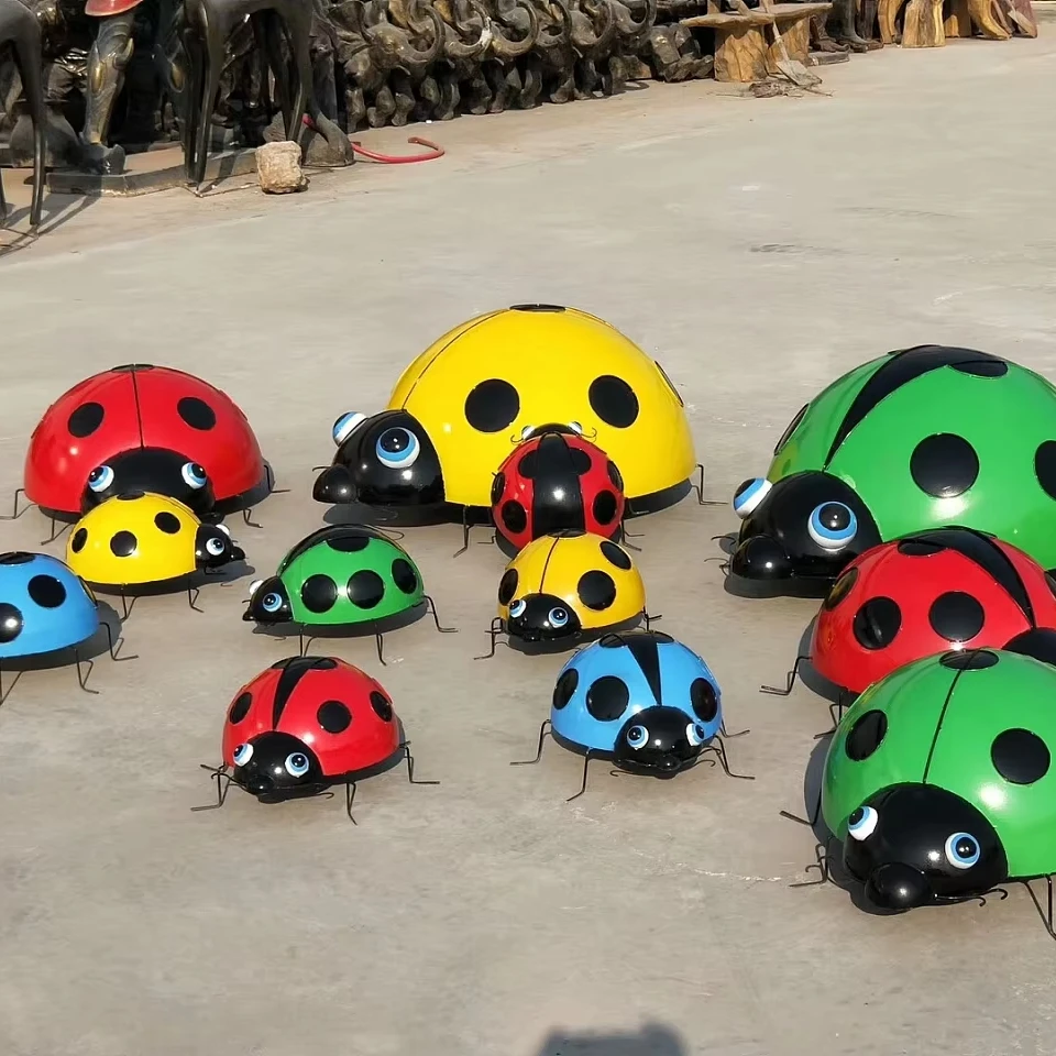 Patung Baja Tahan Karat, Patung Kepik Multiwarna, Dekorasi Lanskap Taman, Ukuran Dapat Disesuaikan