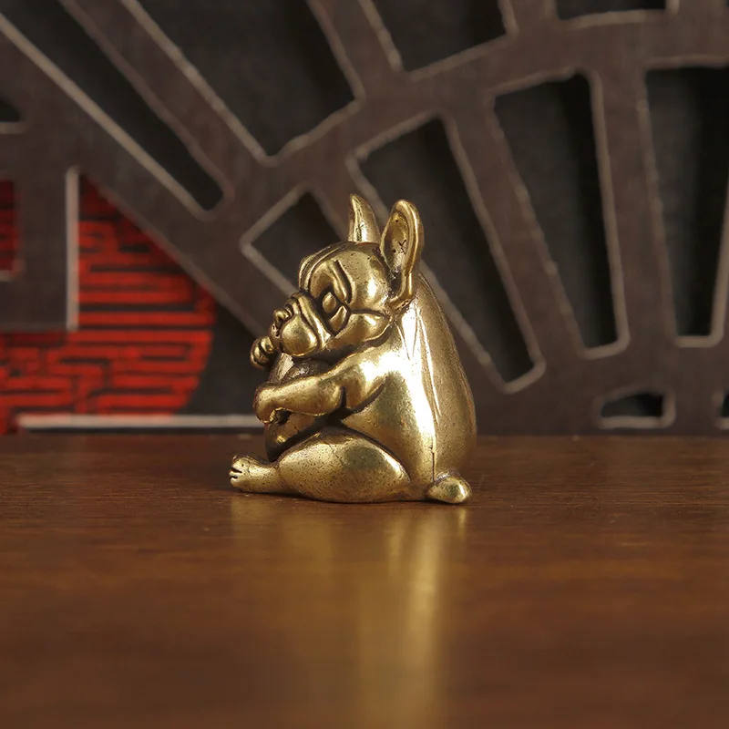 1 piece of pug hugging love statue brass ornaments fun and trendy puppy tea pet living room decorations