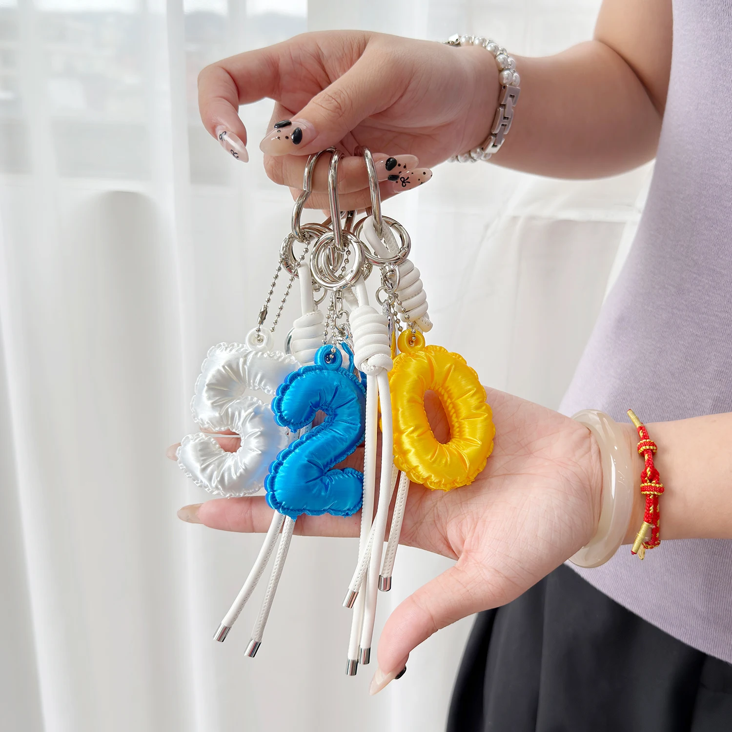 Couple keychains with numbers 0-9cute 3Dkey ringspendants perfect forgifting to family and friends anti-loss car keychainsunisex
