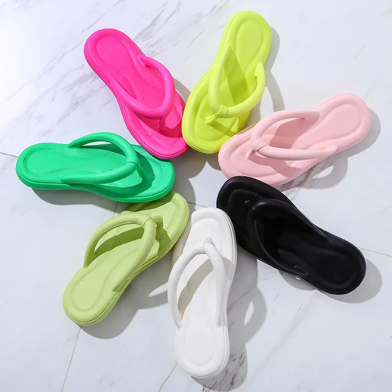 Soft Sole EVA Women\'s Flip Flops 2023 Summer Beach Non-slip Cloud Slippers Women Thick Platform Clip Toe Bathroom Slides