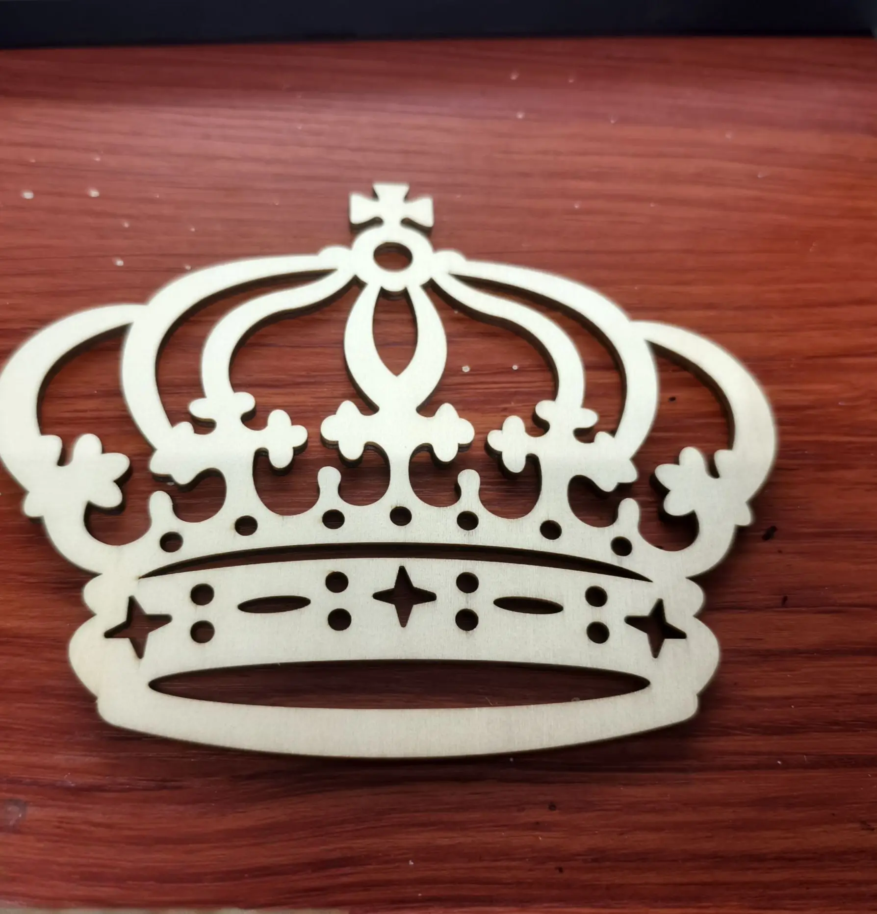 Mixed pattern Crown wood slices for Craft Scrapbooking Accessories Decoration Natural wooden DIY home Embellishments