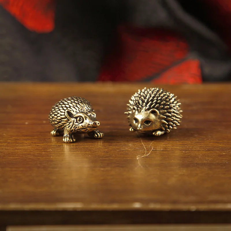 Antique-style figurine, cartoon hedgehog, solid brass desktop decoration, copper ornament