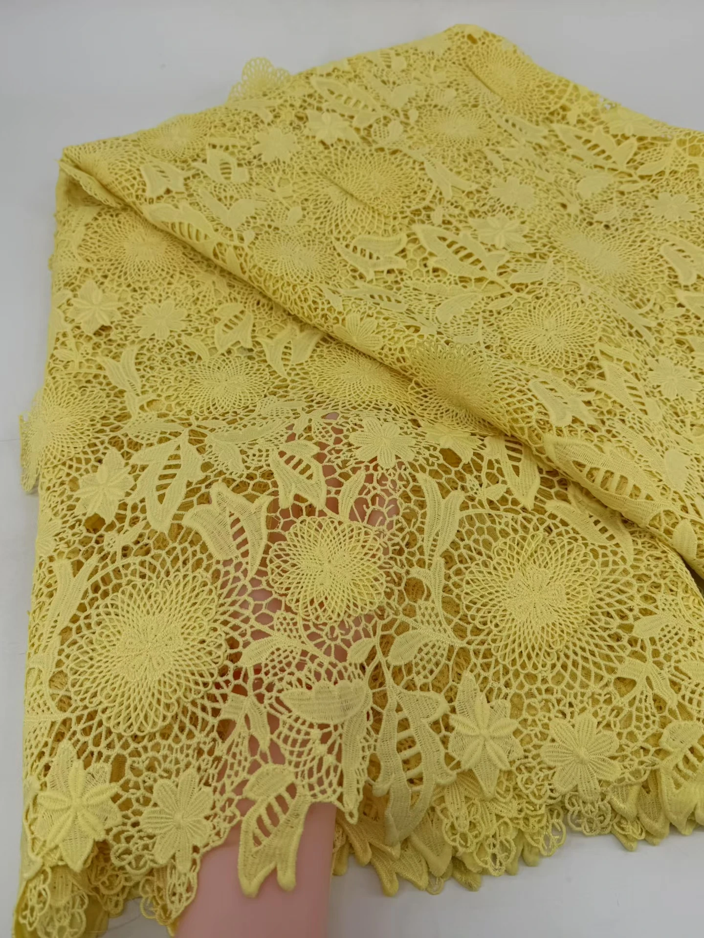 African Milk Silk Cord Lace Fabric 2025 High Quality Lace Water Soluble Nigerian 3D Guipure Cord Laces For Wedding Party Hm199-1