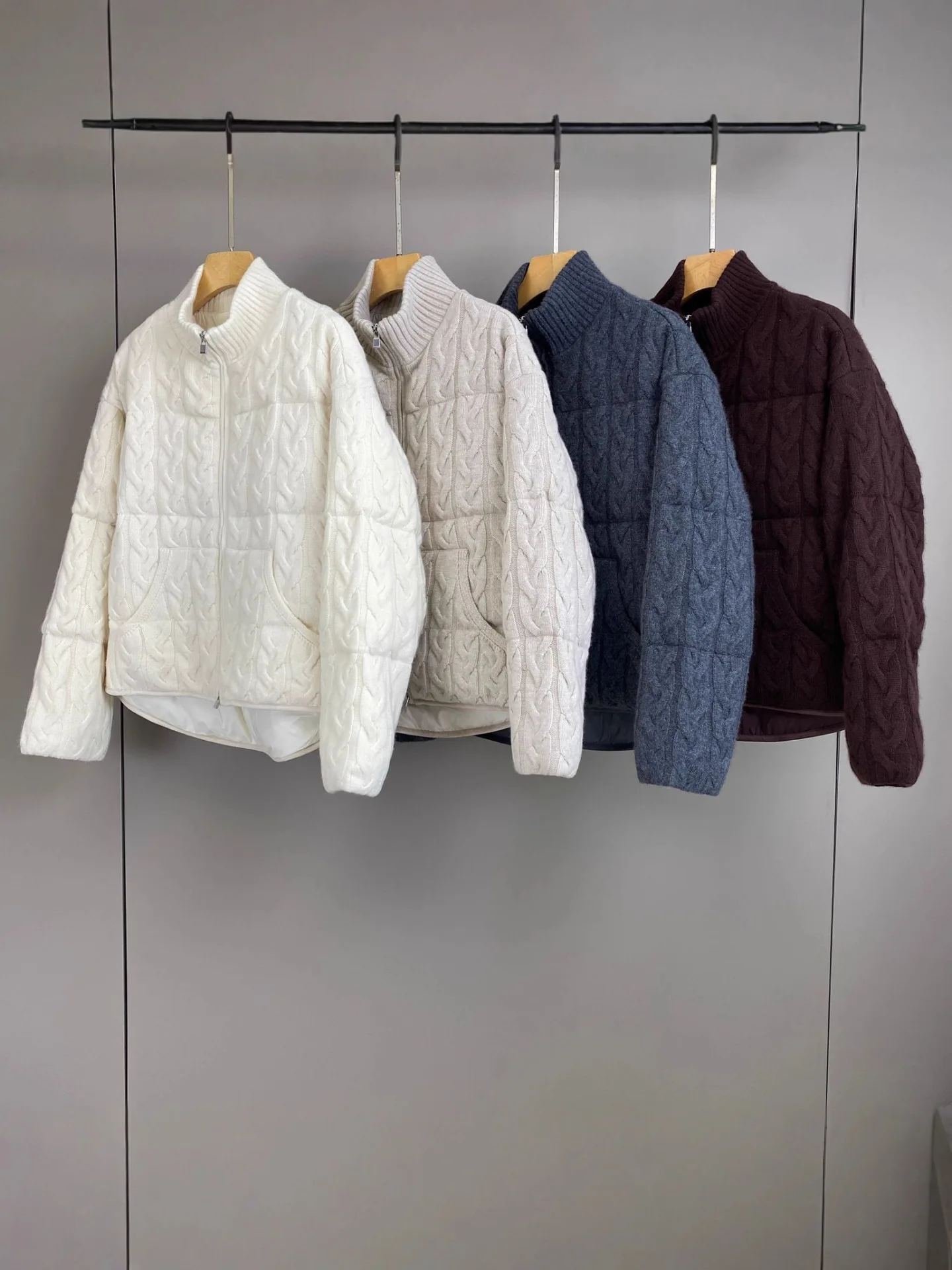 سترة منسوجة ملتوية بياقة واقفة من الكشمير مزيج أوزة أسفل أنيقة ومتعددة الاستخدامات وغير رسمية #1