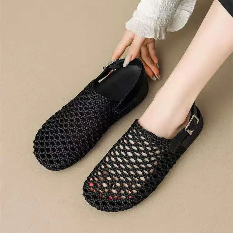 

Thick-soled and wide-toe flip-flops for summer featuring stylish open design anti-slip wear-resistant mesh upper cool comfort