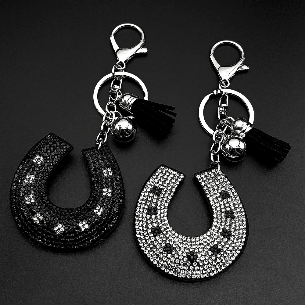 Hufeisen-Strass-Schlüsselanhänger für Damen und Herren, Glücksbringer im Western-Stil, Glitzernder Handtaschenanhänger mit schwarzer Quaste und Glocke, Taschenanhänger, Schmuckgeschenke – Detail 4