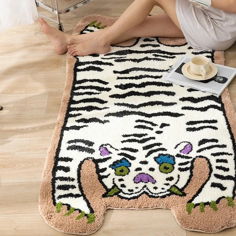 VIKAMA Cartoon Tiger Plush Rug, Cute & Soft Bedside Carpet for Bedroom, Living Room, Cozy Home Decor Floor Mat
