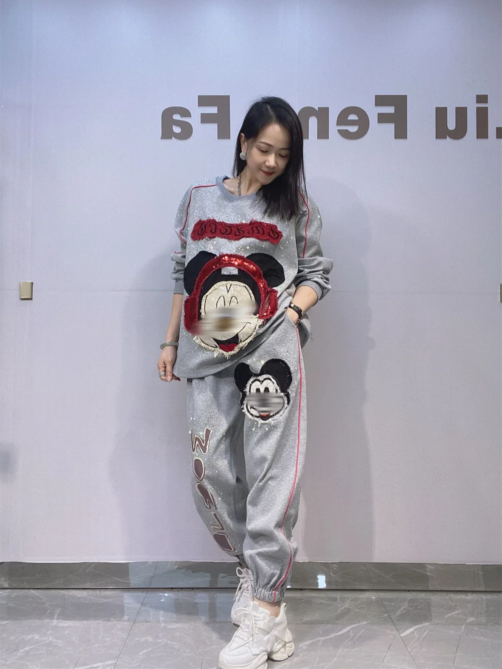 

Casual round Ne Long Sve Hoodie Set Loose Diamond Embellied Trousers Two Piece Set ex Faionable All Seasons Wear